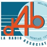 ラジオ D4B