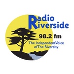 Radio au bord de la rivière